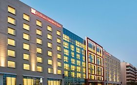 Hilton Garden Inn Dubai, Mall Avenue